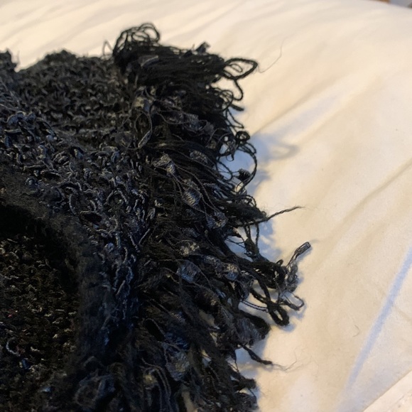 Melanie Lyne Sweater,  Black, long sleeves, high low length, L. - Picture 9 of 11